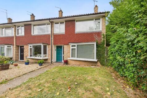 3 bedroom end of terrace house for sale