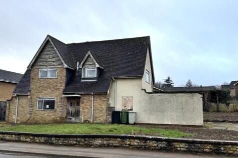 Refurbishment Project on Vicarage... 4 bed detached house for sale