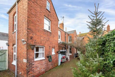 High Street, Oakham 4 bed character property for sale