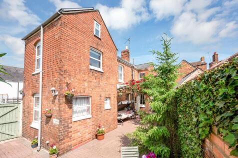 4 bedroom semi-detached house for sale