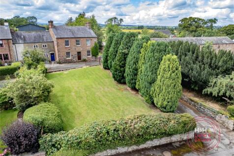 4 bedroom link detached house for sale