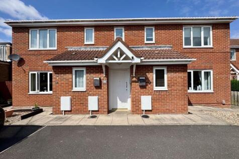 Ambrose Court, Winlaton 2 bed flat for sale