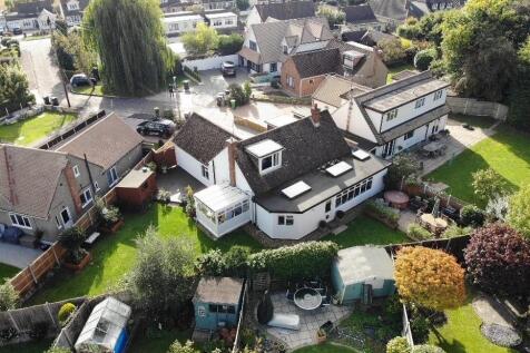 Nelson Close, Nelson Road, Rayleigh 5 bed detached house for sale