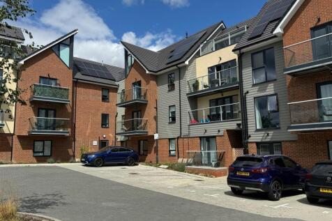 The Courtyard, Rayleigh 2 bed apartment for sale