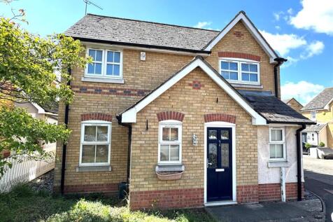 Wallace Drive, Wickford 3 bed detached house for sale