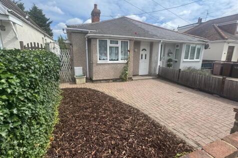 2 bedroom semi-detached bungalow for sale