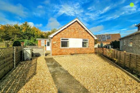 2 bedroom detached bungalow for sale