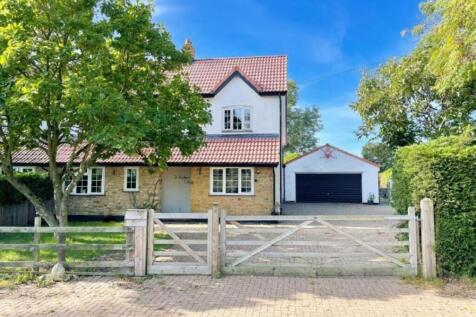 5 bedroom semi-detached house for sale