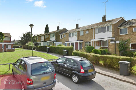 Martin Close, Hatfield AL10 5 bed terraced house for sale