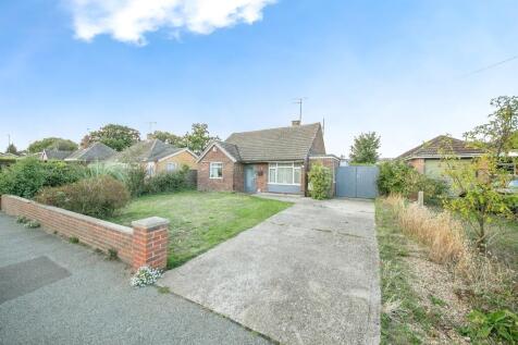 3 bedroom detached bungalow for sale