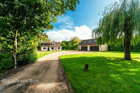 5 bedroom detached house for sale