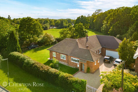 Chobham Road, Woking 4 bed detached house for sale