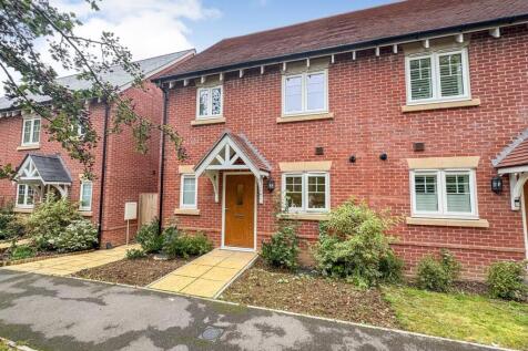 Reed Gardens, Woolhampton, Reading, RG7 2 bed semi