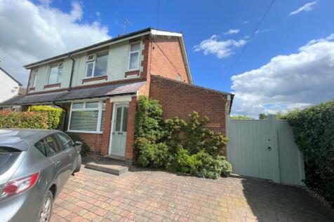 2 bedroom semi-detached house for sale