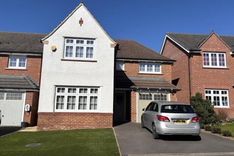 4 bedroom detached house for sale