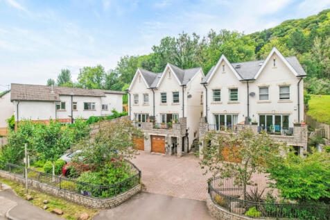 Castle Road, Tongwynlais, Cardiff 4 bed townhouse for sale