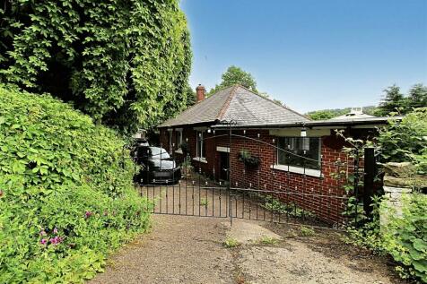 1 bedroom detached bungalow for sale