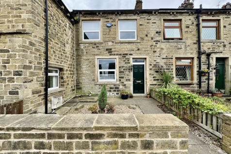 Northgate, Almondbury, Huddersfield... 3 bed character property for sale