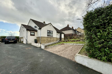 Kaye Lane, Almondbury, Huddersfield... 3 bed detached house for sale