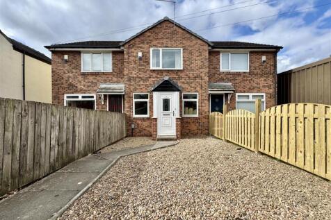 New Road, Kirkheaton, Huddersfield... 3 bed terraced house for sale