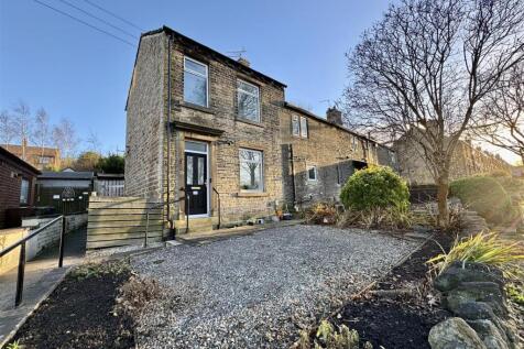 Barcroft Road, Newsome, Huddersfield... 2 bed end of terrace house for sale