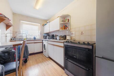 Berkeley Court, Nightingale Way... 1 bed flat for sale