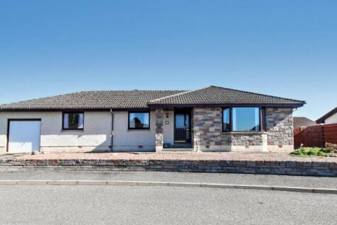 4 bedroom detached bungalow for sale