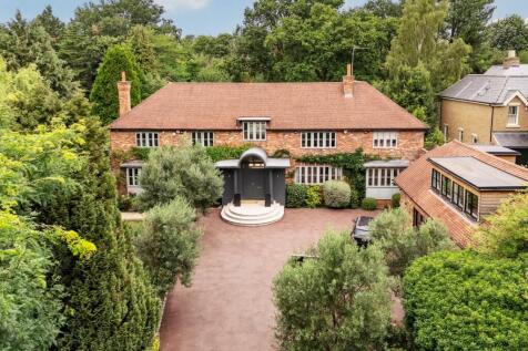 Meadway, Esher, KT10 6 bed detached house for sale