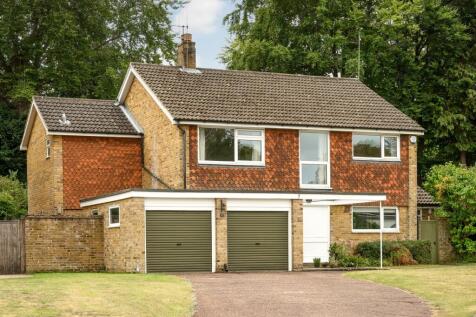 Drayton Close, Fetcham, Leatherhead... 4 bed detached house for sale