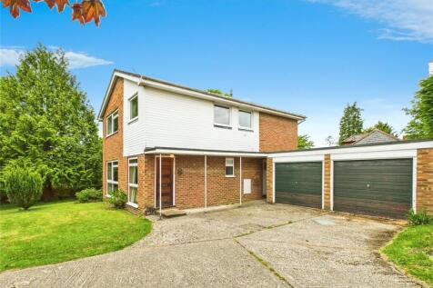Romans Gate, Pamber Heath, Tadley... 4 bed detached house for sale