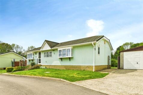 Forest Lane, Tadley, Hampshire, RG26 2 bed mobile home for sale