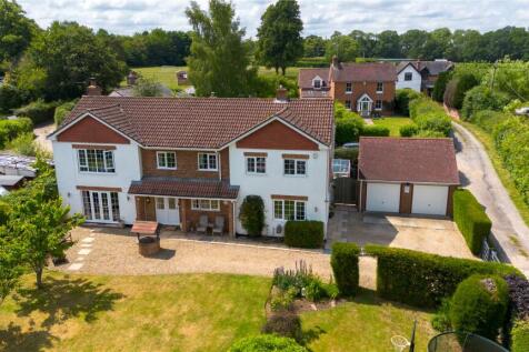 5 bedroom detached house for sale