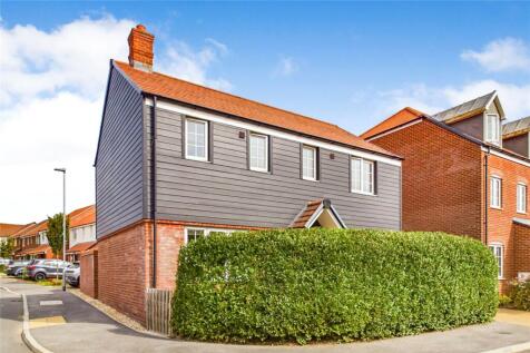 Dukes Meadow, Bramley, Tadley... 3 bed detached house for sale
