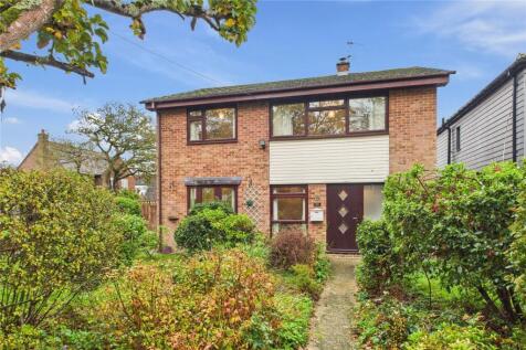 Silchester Road, Pamber Heath... 4 bed detached house for sale