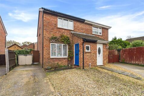 2 bedroom semi-detached house for sale