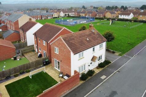 Twelve Acres Sherborne 3 bed detached house for sale