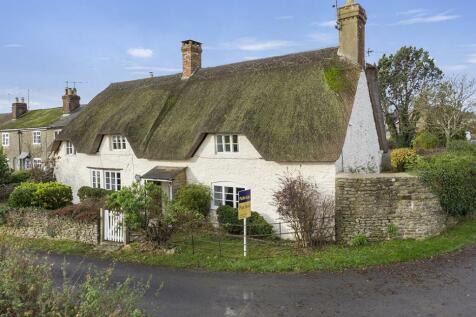 Mundens Lane, Alweston 3 bed cottage for sale