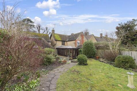 London Road, Milborne Port, Sherborne 3 bed end of terrace house for sale