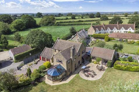 Rigg Lane, Trent 4 bed detached house for sale