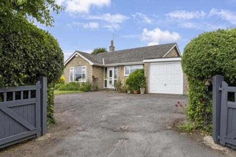 Bishops Caundle Sherborne 3 bed detached bungalow for sale