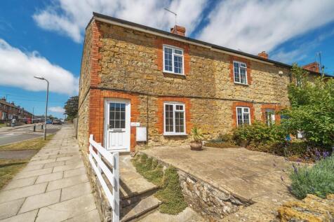 Coldharbour, Sherborne 2 bed cottage for sale