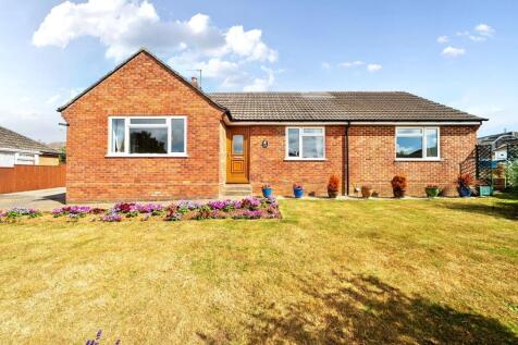 Ambrose Close, Bradford Abbas, Sherborne 3 bed detached bungalow for sale