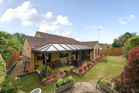 Redwing Road, Milborne Port, Sherborne 3 bed detached bungalow for sale