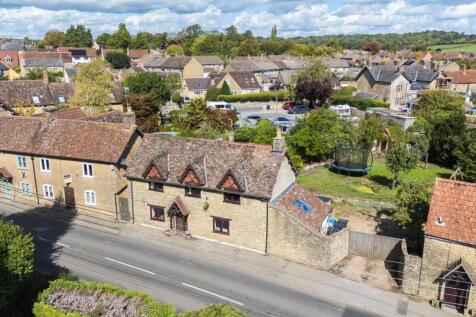 London Road, Milborne Port, Sherborne 4 bed cottage for sale