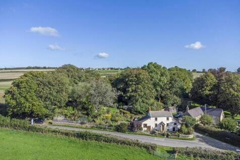 Holwell 2 bed cottage for sale