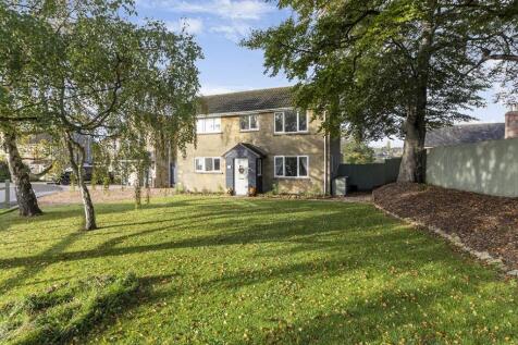 Limerick Close, Milborne Port, Sherborne 3 bed detached house for sale