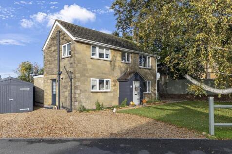 Limerick Close, Milborne Port, Sherborne 3 bed detached house for sale