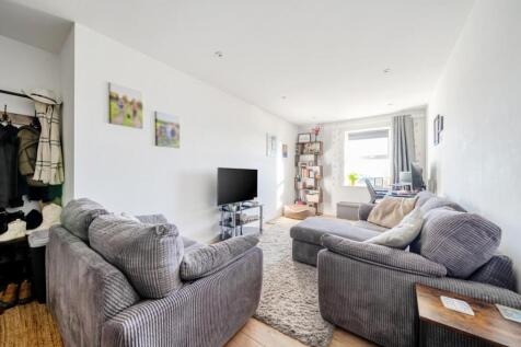 Granville Way, Sherborne 2 bed flat for sale