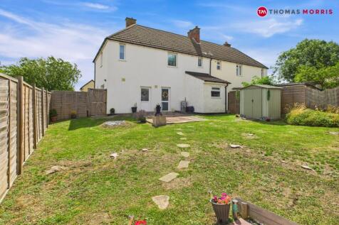 Fenton Road, Huntingdon PE28 3 bed semi