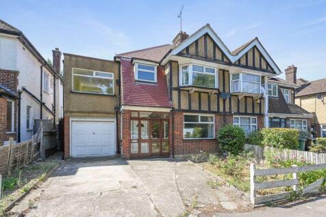 4 bedroom semi-detached house for sale